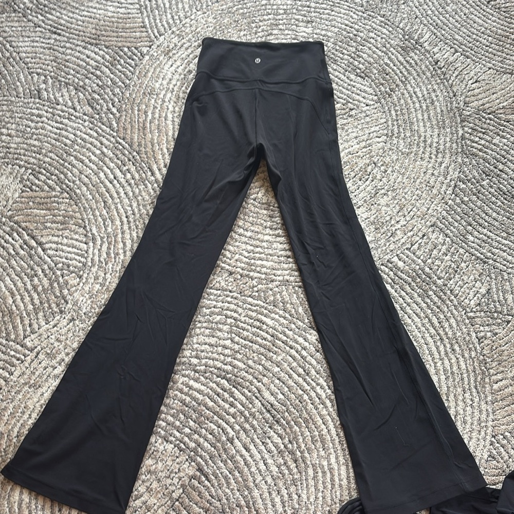Lululemon Athletica Black flare leggings - Picture 3 of 3